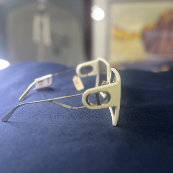 DIOR SUNGLASSES - Picture 2 of 3